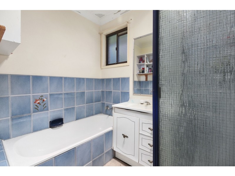 9 Hodkin Place, Ingleburn NSW 2565