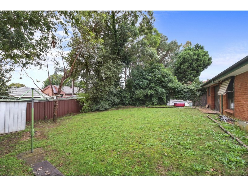 9 Hodkin Place, Ingleburn NSW 2565