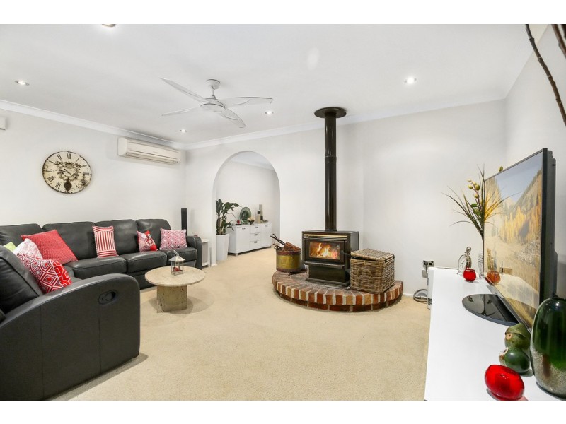 25 Bensbach Road, Glenfield NSW 2167