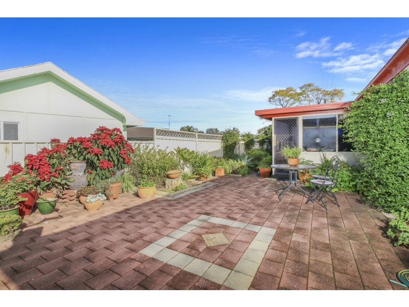 6 Luff Place, Ingleburn NSW 2565