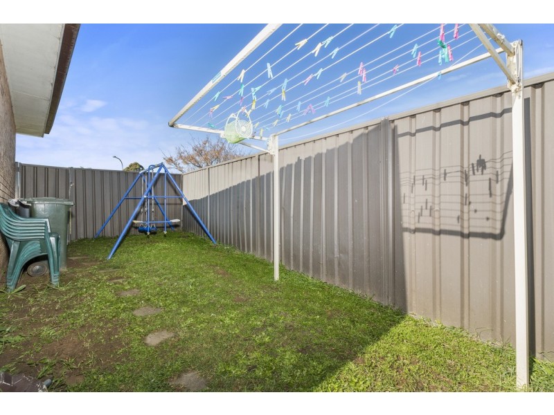 1/8 Bensley Road, Macquarie Fields NSW 2564