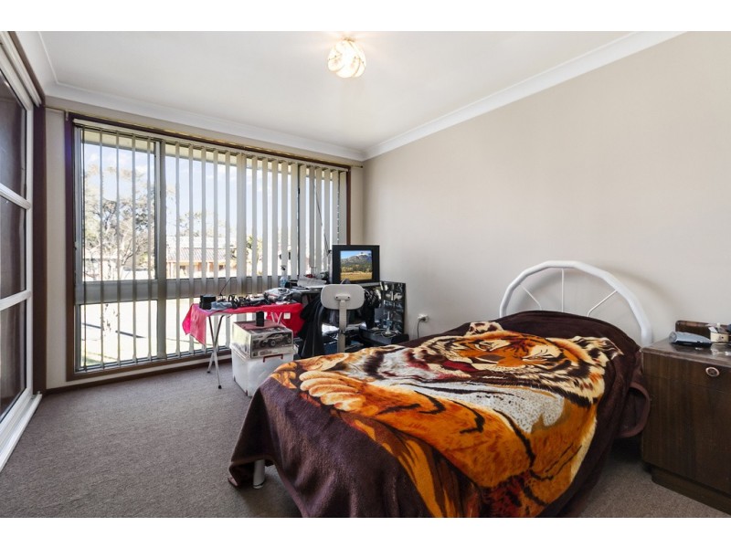 15 Bainbridge Avenue, Ingleburn NSW 2565