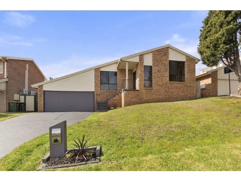 6 Bundeena Road, Woodbine NSW 2560