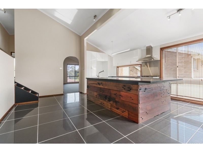 6 Bundeena Road, Woodbine NSW 2560