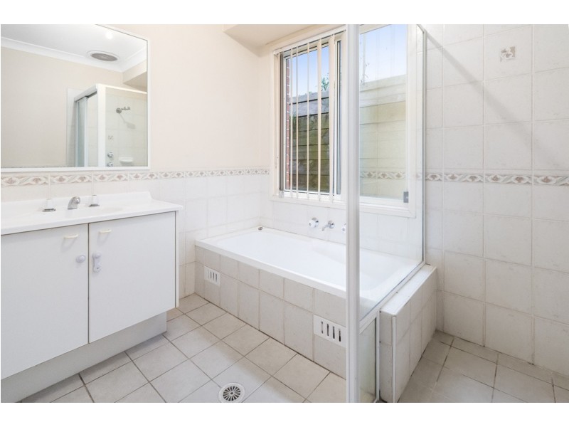 17 Hannam Place, Englorie Park NSW 2560