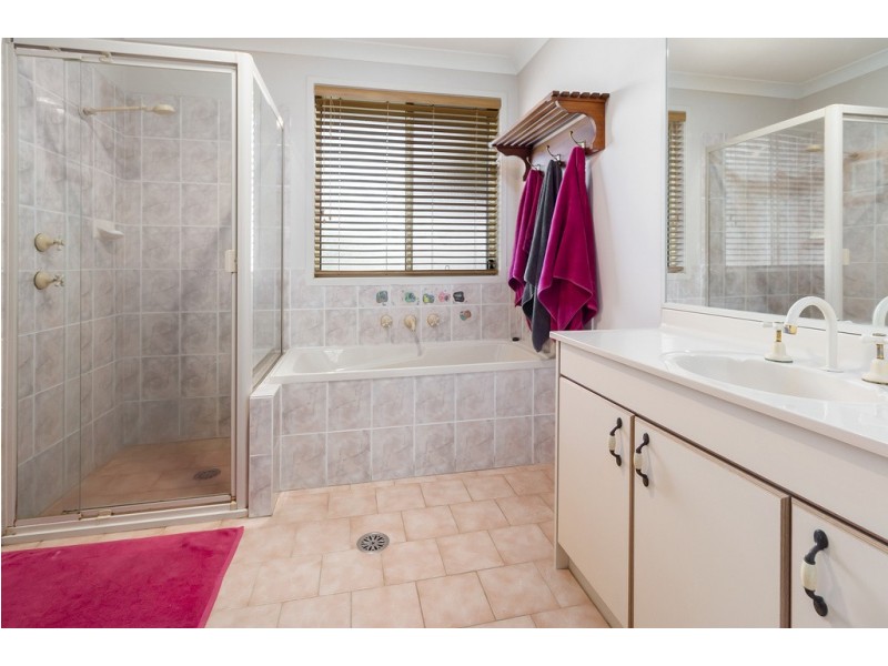 2 Wilkinson Crescent, Ingleburn NSW 2565