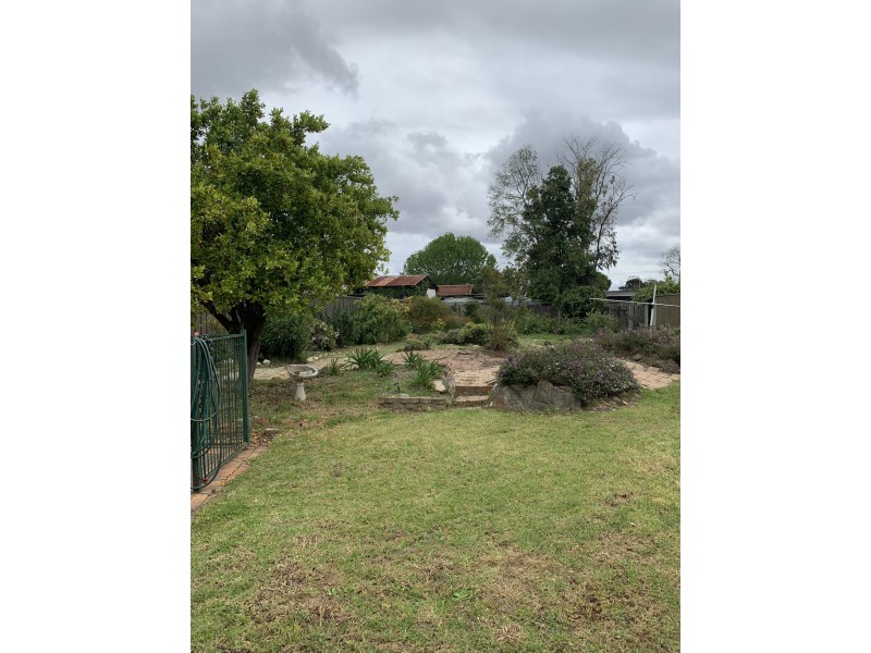 31 Edgar street, Macquarie Fields NSW 2564