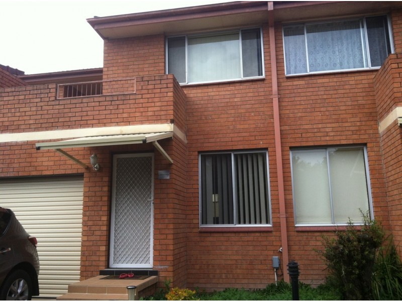 3/14 Bunbury Road, Macquarie Fields NSW 2564