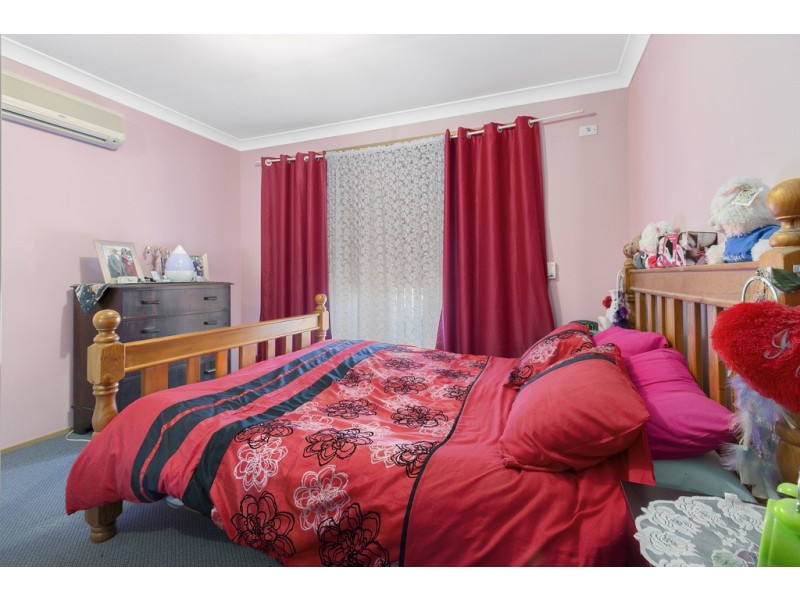 30 Glenella Way, Minto NSW 2566