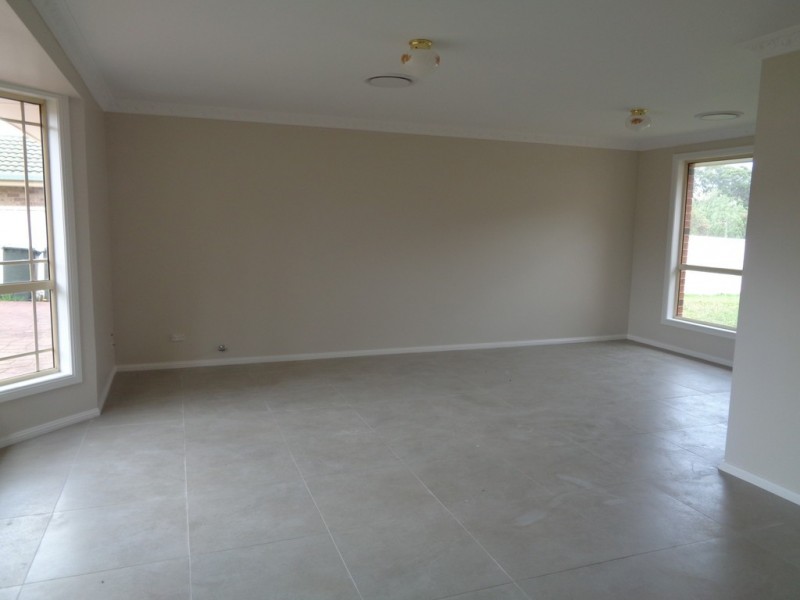 15 Moss Place, St Helens Park NSW 2560