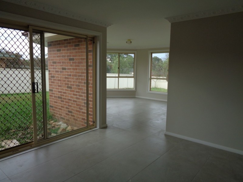 15 Moss Place, St Helens Park NSW 2560