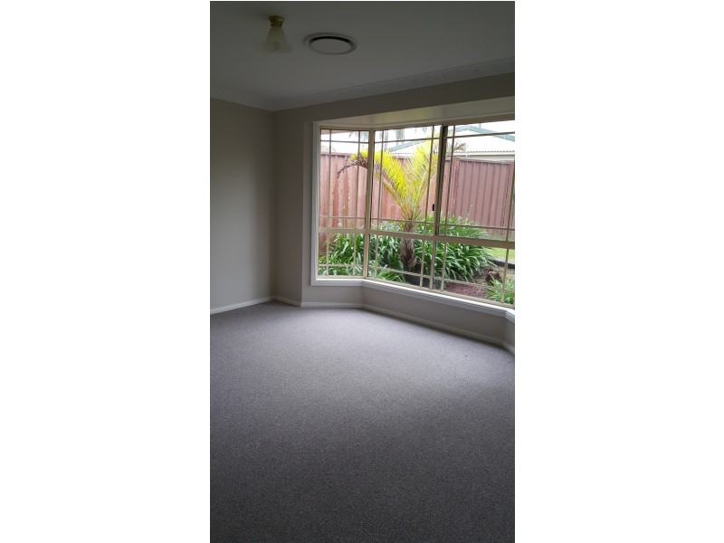 15 Moss Place, St Helens Park NSW 2560