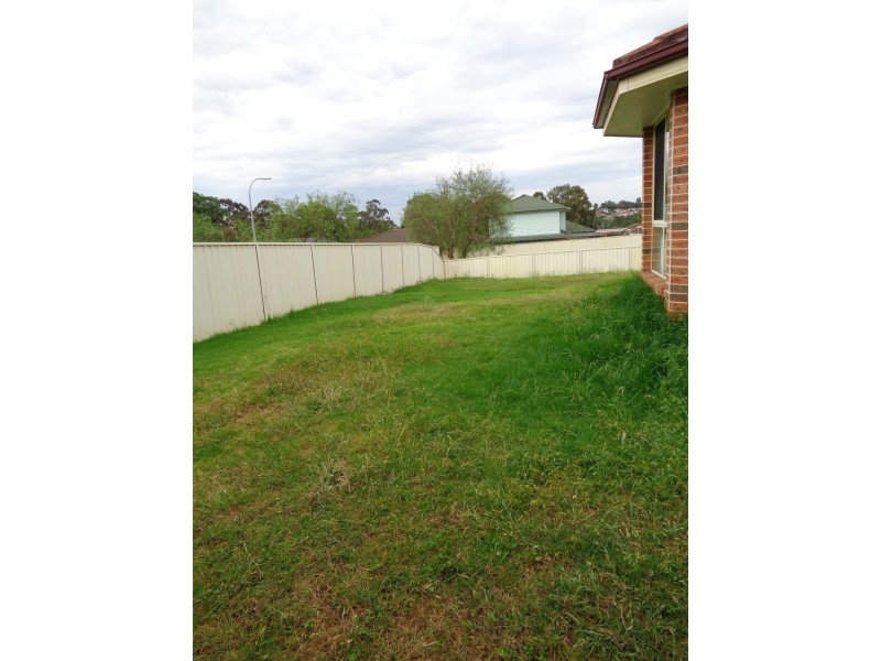 15 Moss Place, St Helens Park NSW 2560