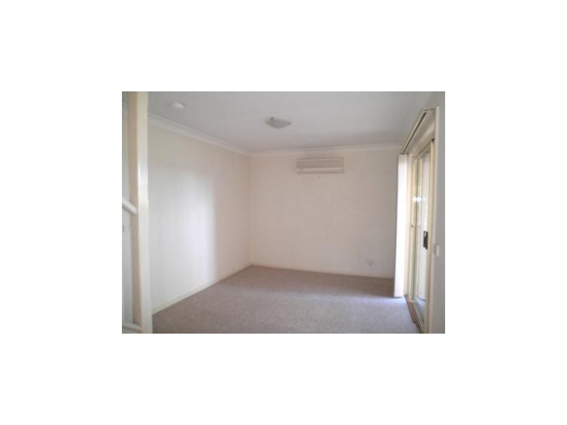 3/172 Cumberland Road, Ingleburn NSW 2565