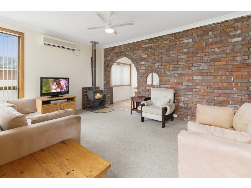 14 Chesham Parade, Glenfield NSW 2167