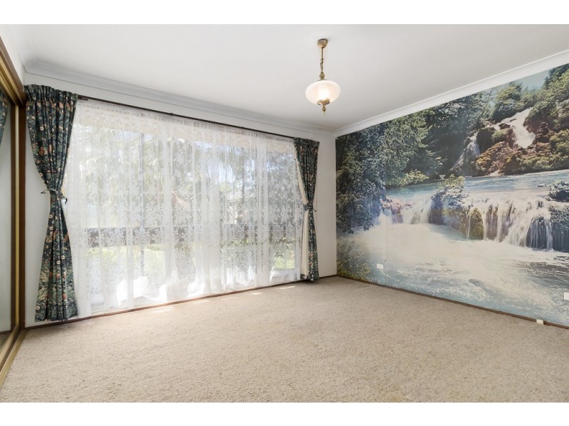 6 Coucal Place, Ingleburn NSW 2565