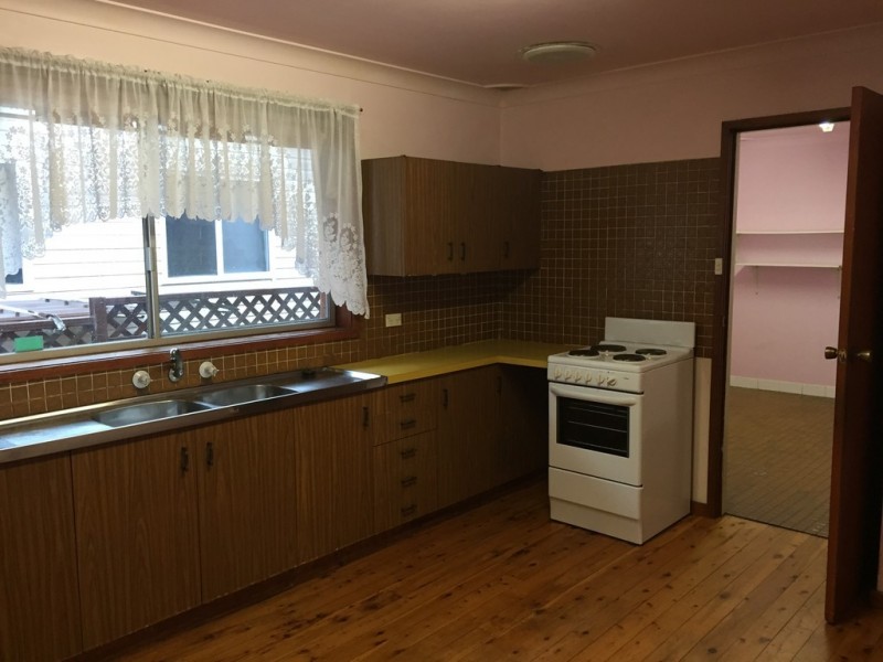 18 Phyllis street, Minto NSW 2566