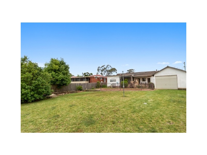14 Chesham Parade, Glenfield NSW 2167