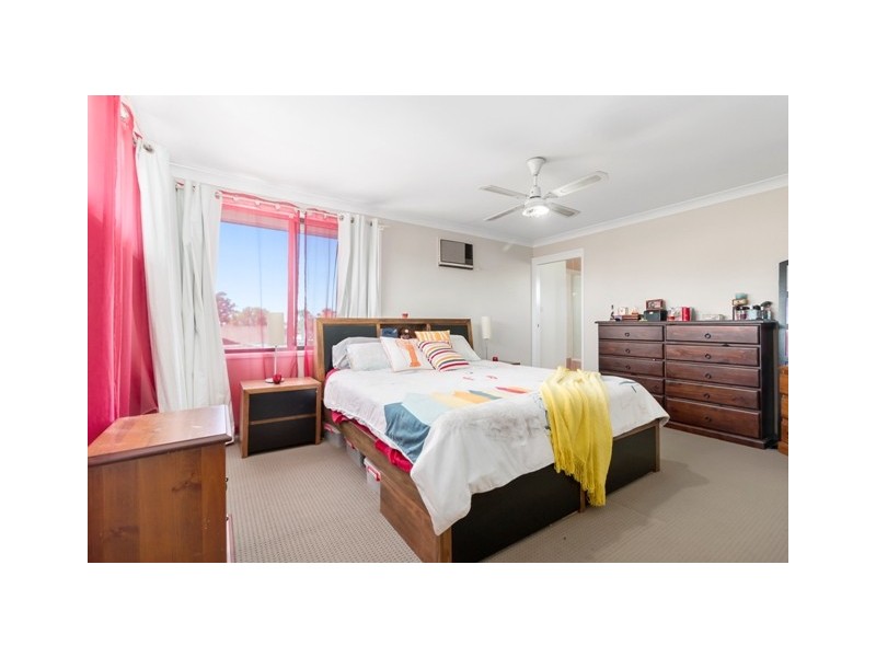 4 Clement Place, Ingleburn NSW 2565