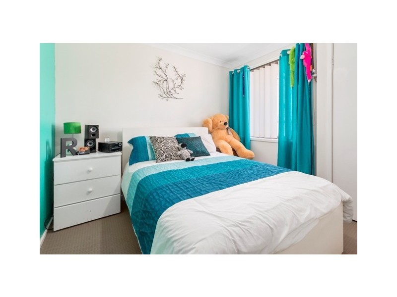 4 Clement Place, Ingleburn NSW 2565