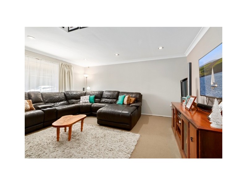 4 Clement Place, Ingleburn NSW 2565