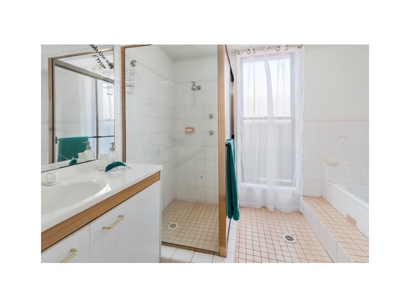 4 Clement Place, Ingleburn NSW 2565