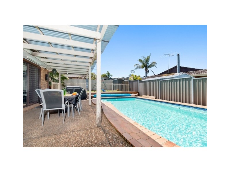 4 Clement Place, Ingleburn NSW 2565