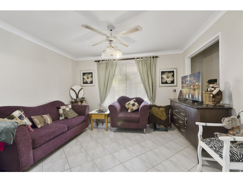 18 Wagtail Crescent, Ingleburn NSW 2565