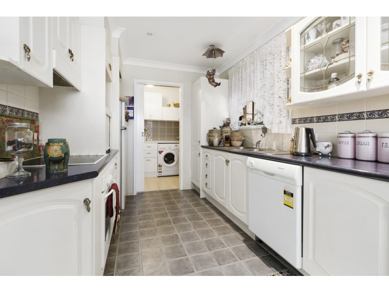 18 Wagtail Crescent, Ingleburn NSW 2565