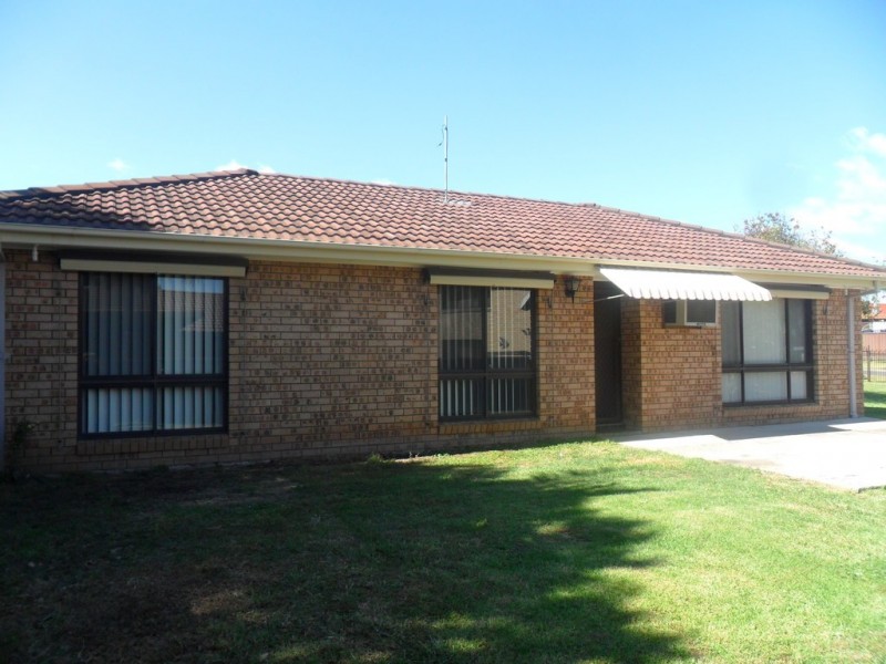 6 Kidd Place, Minto NSW 2566