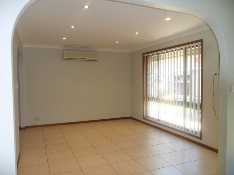 6 Kidd Place, Minto NSW 2566