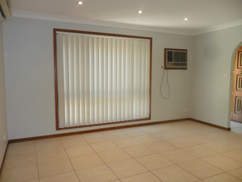 6 Kidd Place, Minto NSW 2566