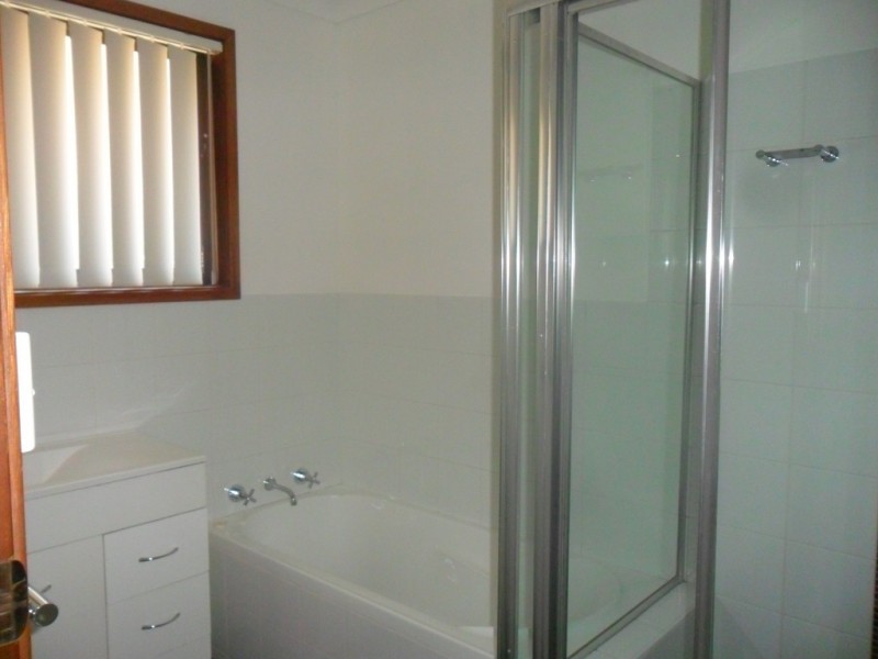 6 Kidd Place, Minto NSW 2566
