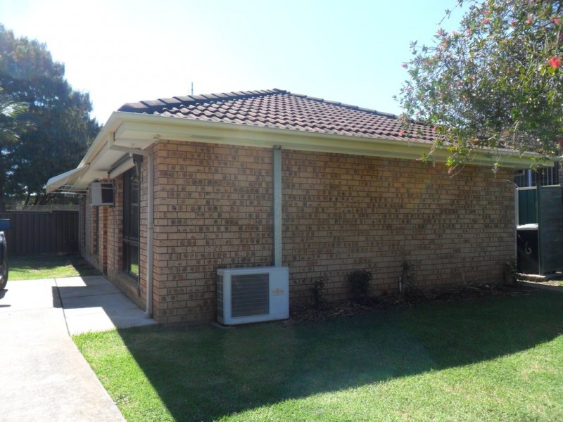 6 Kidd Place, Minto NSW 2566