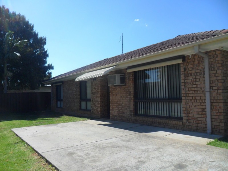 6 Kidd Place, Minto NSW 2566