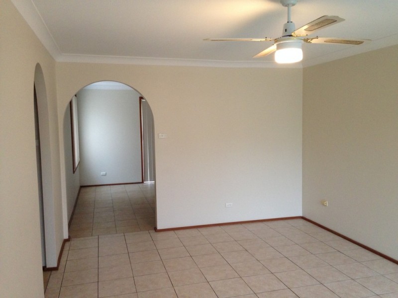 2/94 McDonnell Street, Raby NSW 2566