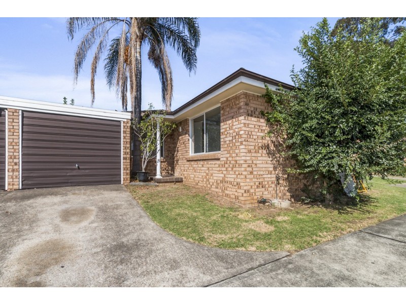 2/4 Sitella Place, Ingleburn NSW 2565