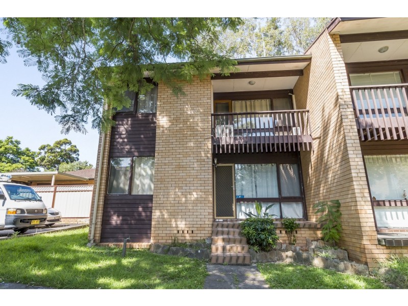 13/2 Whipbird Avenue, Ingleburn NSW 2565