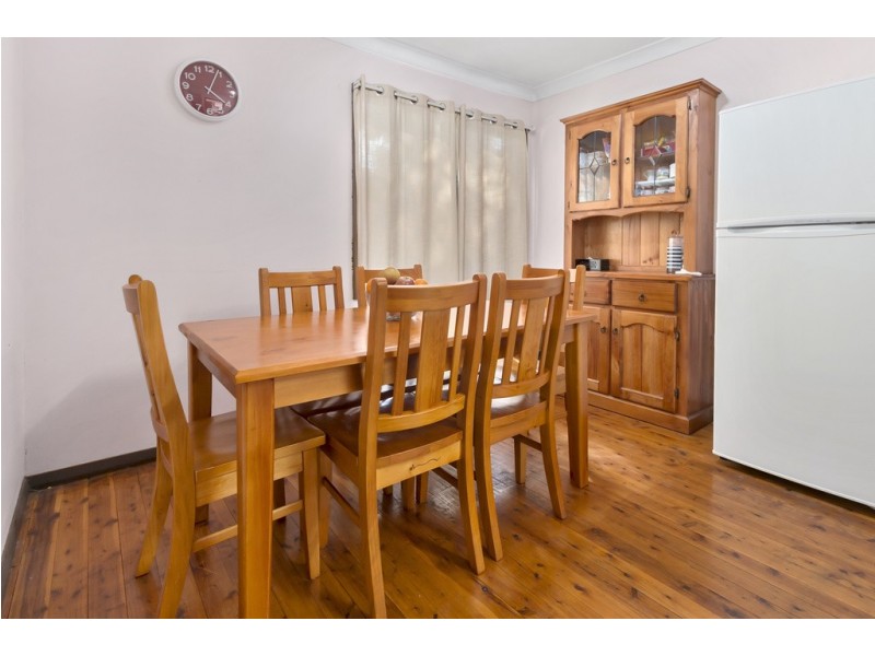 13/2 Whipbird Avenue, Ingleburn NSW 2565