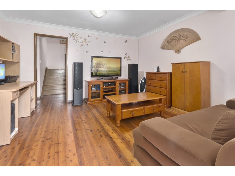 13/2 Whipbird Avenue, Ingleburn NSW 2565