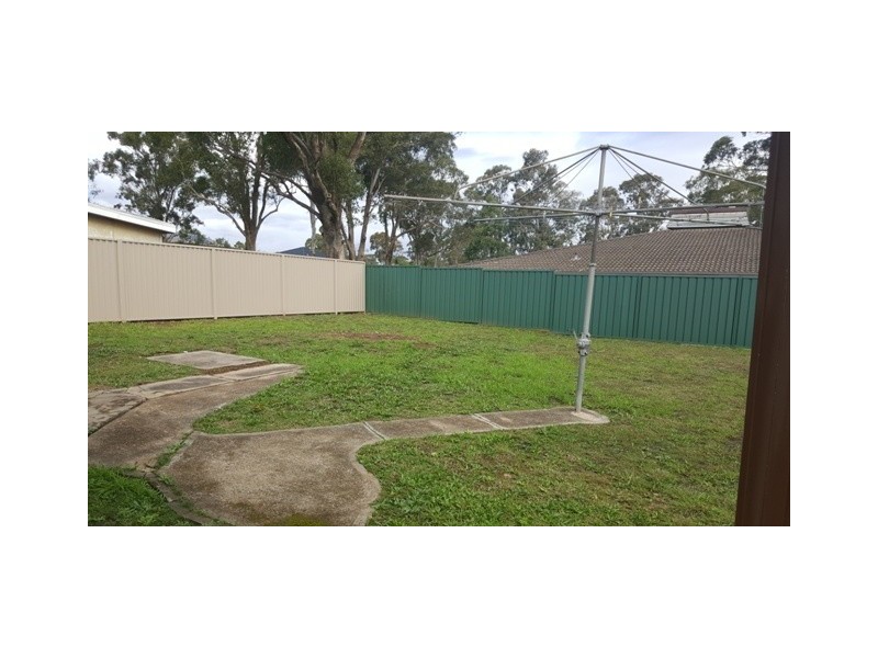 9 Chesham Parade, Glenfield NSW 2167