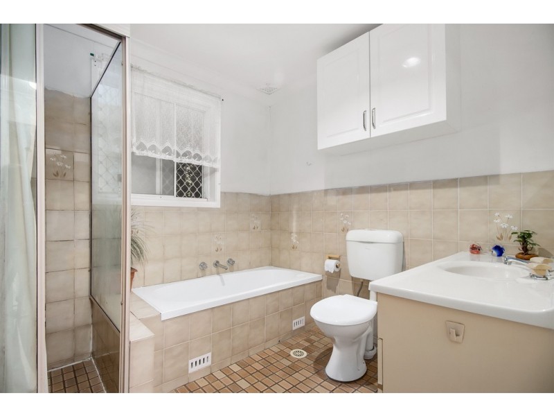 3/9-11 Gordon Avenue, Ingleburn NSW 2565