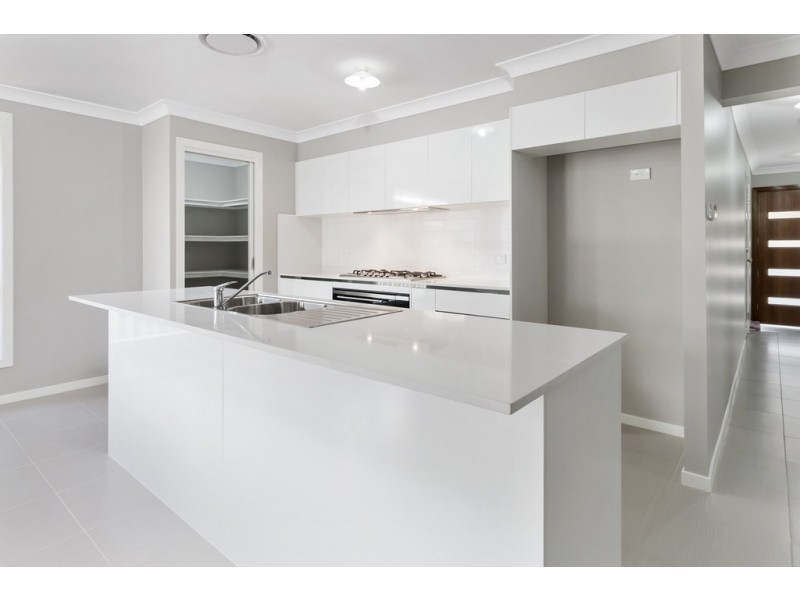 31 Venturer Parade, Leppington NSW 2179