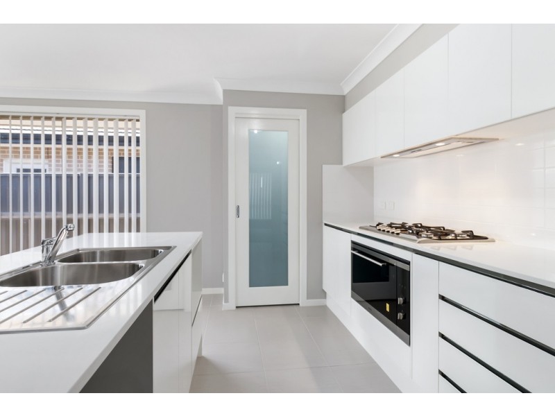 31 Venturer Parade, Leppington NSW 2179