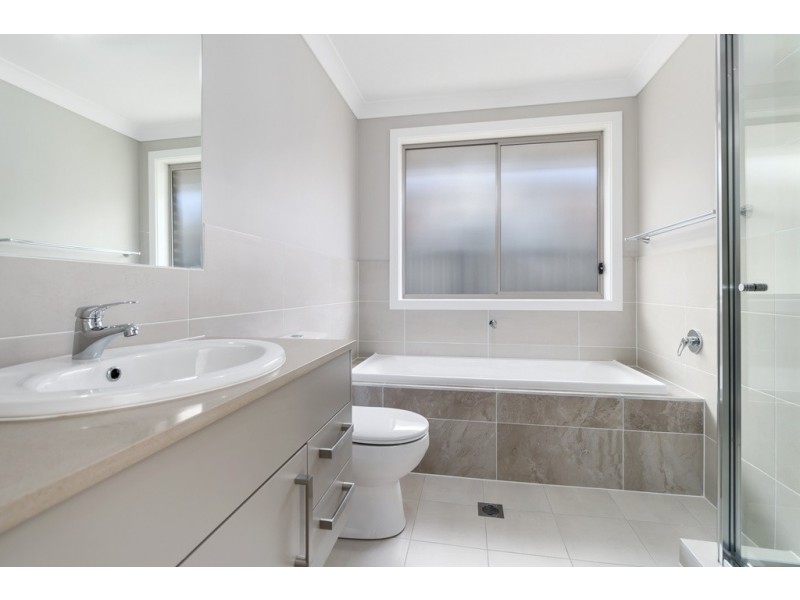 31 Venturer Parade, Leppington NSW 2179