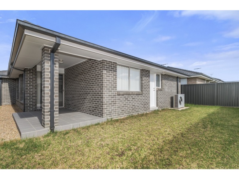 31 Venturer Parade, Leppington NSW 2179