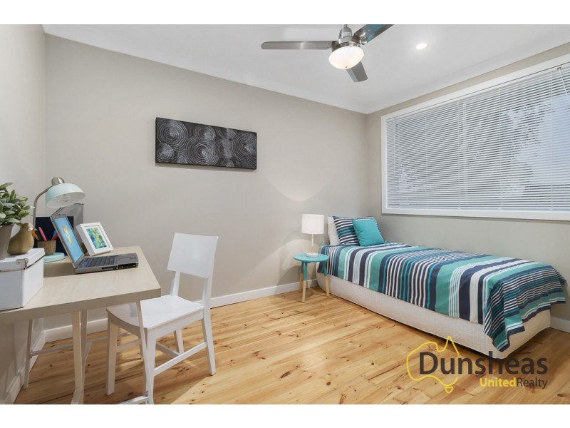 6 Coucal Place, Ingleburn NSW 2565