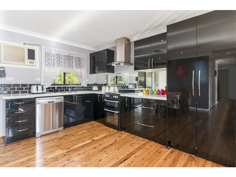 9 Bauxite Place, Eagle Vale NSW 2558