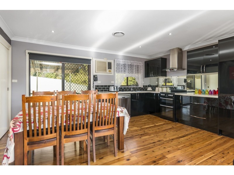 9 Bauxite Place, Eagle Vale NSW 2558