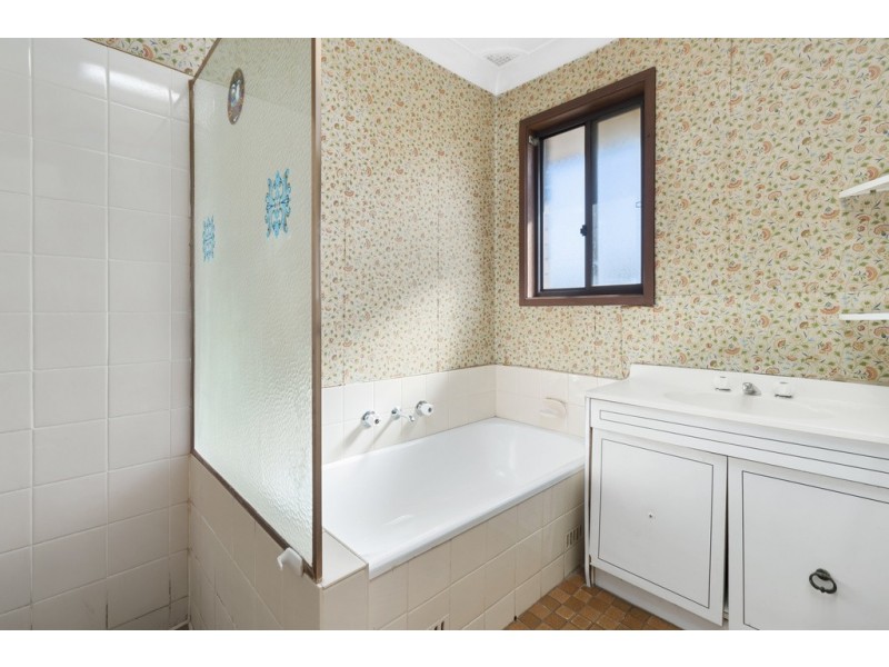 48 Queenscliff Drive, Woodbine NSW 2560